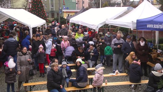 Wigilia Miejska z Fundacją Grupy Pomagamy
