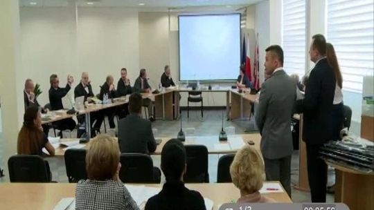 XXIV SESJA RADY MIEJSKIEJ. O CZYM ROZMAWIALI RADNI ? XXIV SESJA RADY MIEJSKIEJ. O CZYM ROZMAWIALI RADNI ?