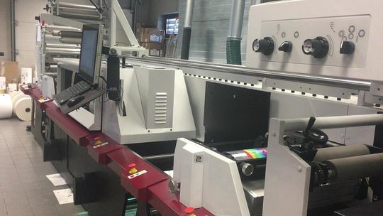 Zamówienie etykiet wielowarstwowych - jakie są ich rodzaje? Zamówienie etykiet wielowarstwowych - jakie są ich rodzaje?