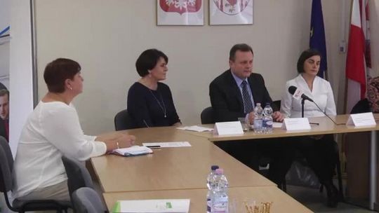 ZAPOWIADA SIĘ REWOLUCJA W EDUKACJI W SŁUBICKICH SZKOŁACH ZAPOWIADA SIĘ REWOLUCJA W EDUKACJI W SŁUBICKICH SZKOŁACH