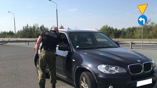 Zatrzymali skradzione BMW o wartości 85 tys. zł. Zatrzymali skradzione BMW o wartości 85 tys. zł.