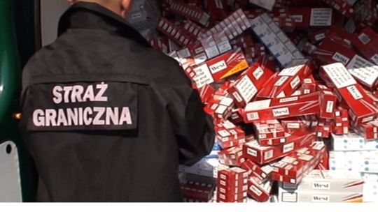 Złapany w drodze... 1000 sztang papierosów Złapany w drodze... 1000 sztang papierosów