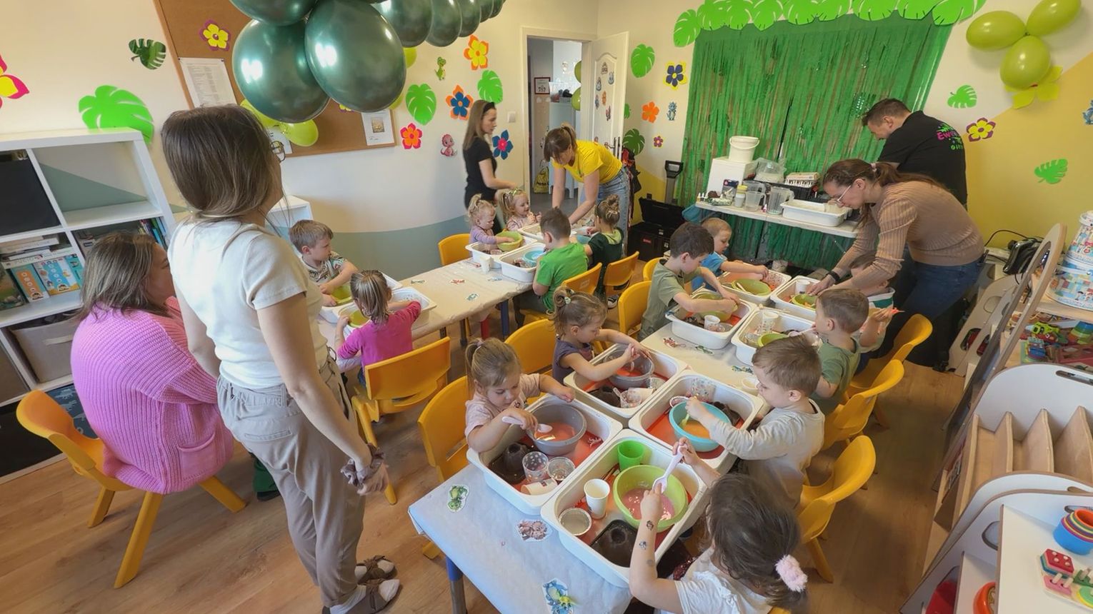 Kreatywne warsztaty z okazji Dnia Dinozaura w Przedszkolu Fun Factory