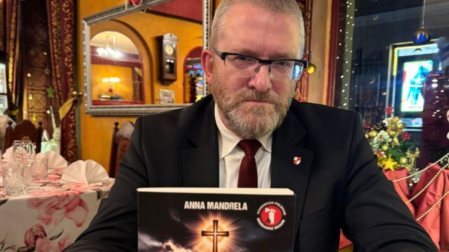 Liderowi Konfederacji Korony Polskiej nie ufa najwięcej badanych