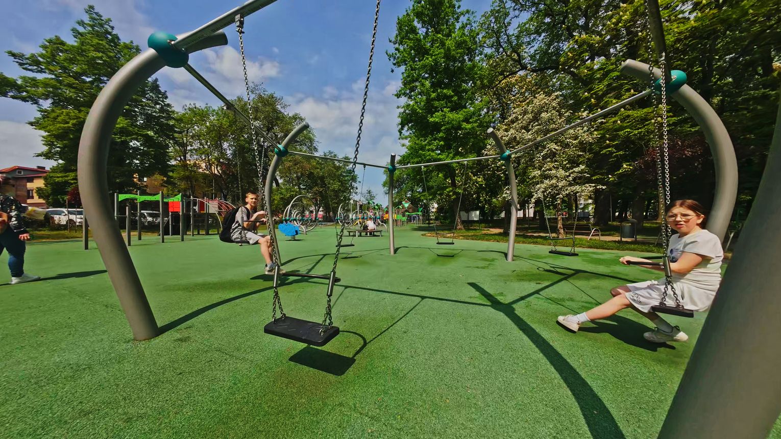Majowy park przy al. Niepodległości