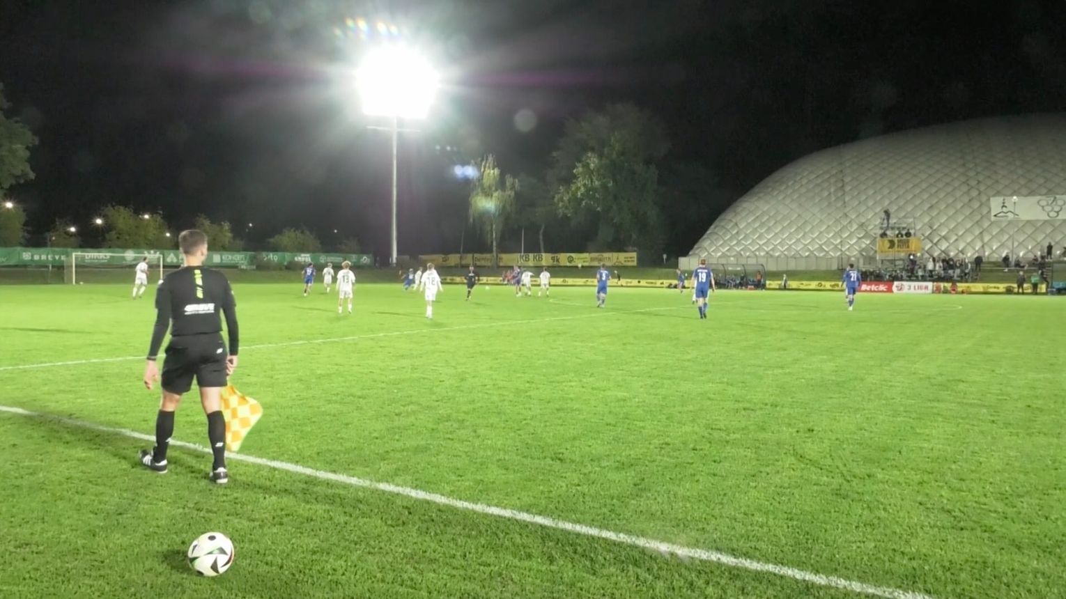 Pierwsze spotkanie przy nowym oświetleniu podczas meczu Lechia Zielona Góra - Miedź Legnica