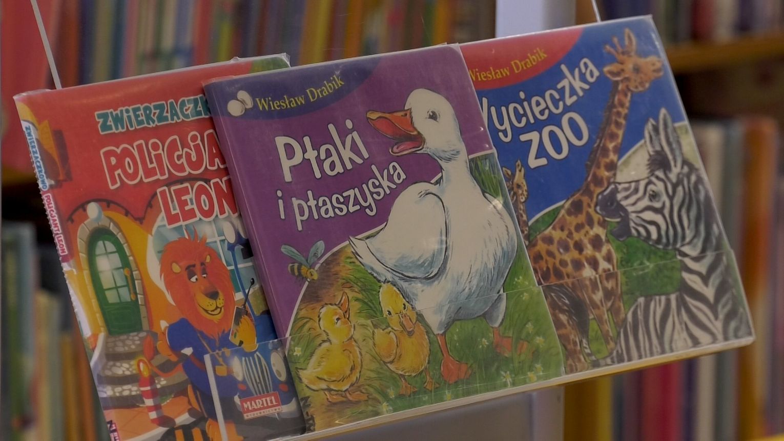 Przedszkolaki na spotkaniu autorskim z Wiesławem Drabikiem