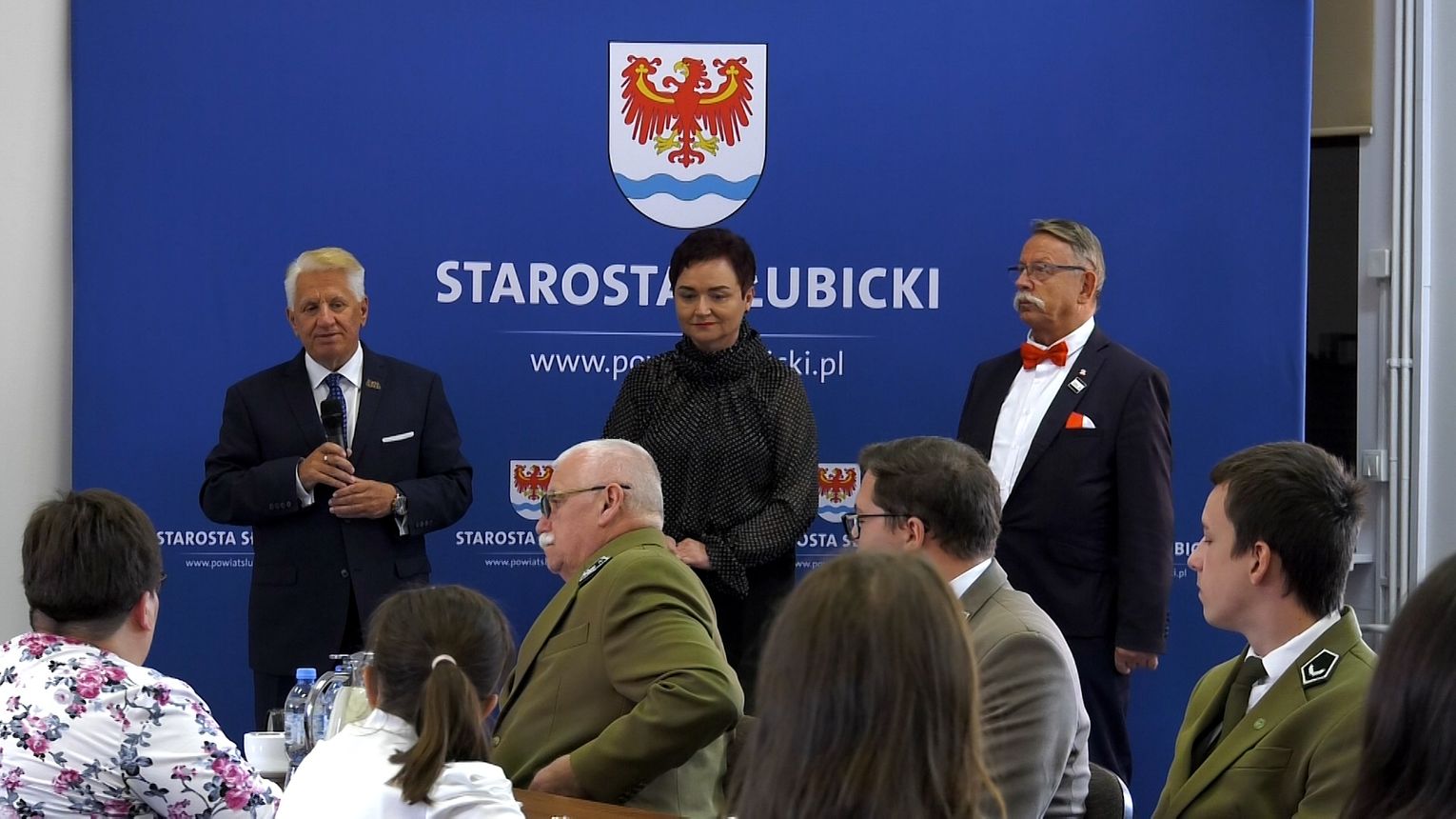 Stypendia starosty trafiły do ośmiu najlepszych uczniów powiatowych szkół