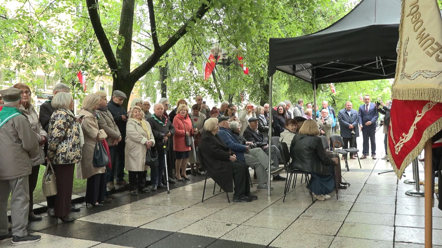 Tablica pamięci Zbyszko Piwońskiego odsłonięta