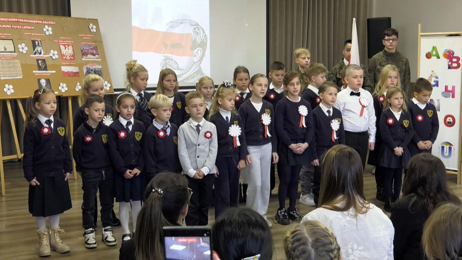 Uczniowie SNOSM w Słubicach uczcili rocznicę odzyskania niepodległości