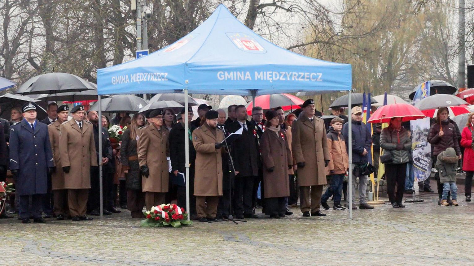 Uroczysty apel z okazji Narodowego Święta Niepodległości w Międzyrzeczu