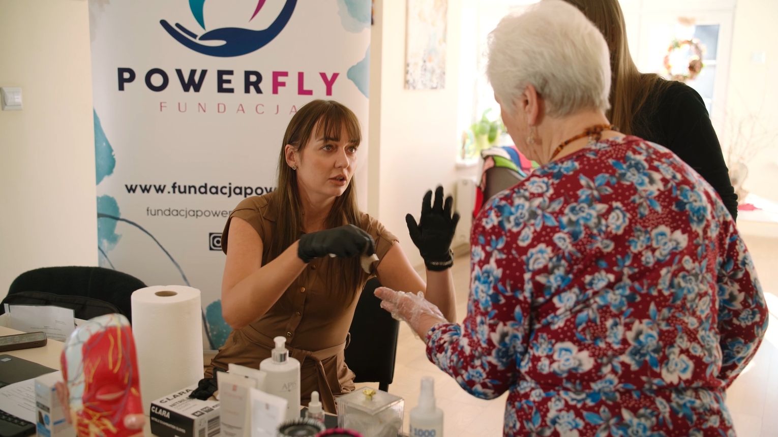 Warsztaty kosmetyczne w Dziennym Domu Seniora