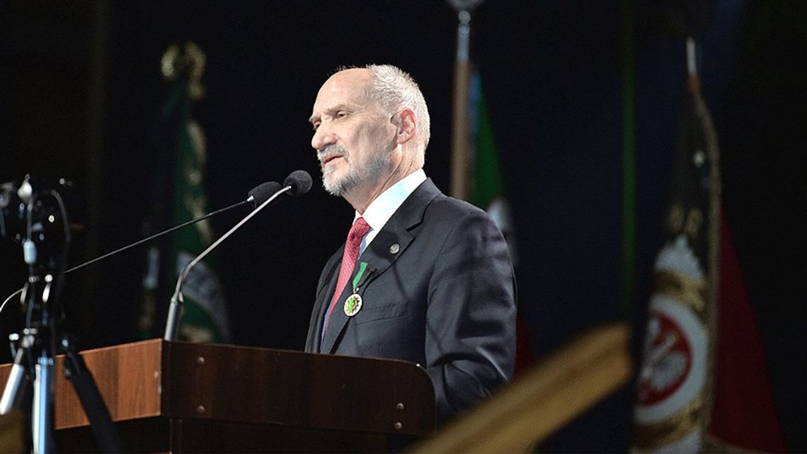 Antoni Macierewicz odwołany !! 