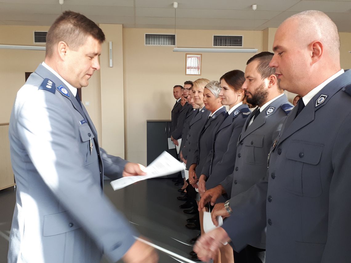 AWANSE DLA 27 SŁUBICKICH POLICJANTÓW AWANSE DLA 27 SŁUBICKICH POLICJANTÓW