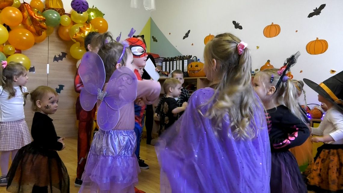 Bal Dyni w Przedszkolu Fun Factory — zabawy, konkursy i taniec Bal Dyni w Przedszkolu Fun Factory — zabawy, konkursy i taniec