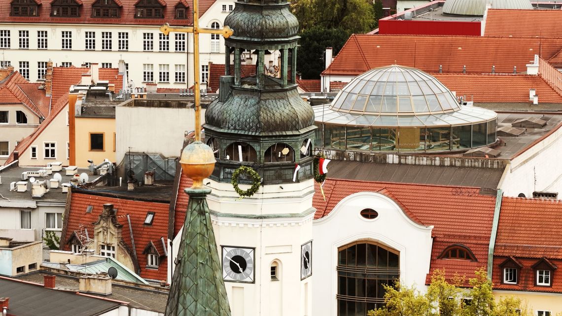 Czego mieszkańcy Zielonej Góry słuchają latem? - sonda uliczna Czego mieszkańcy Zielonej Góry słuchają latem? - sonda uliczna