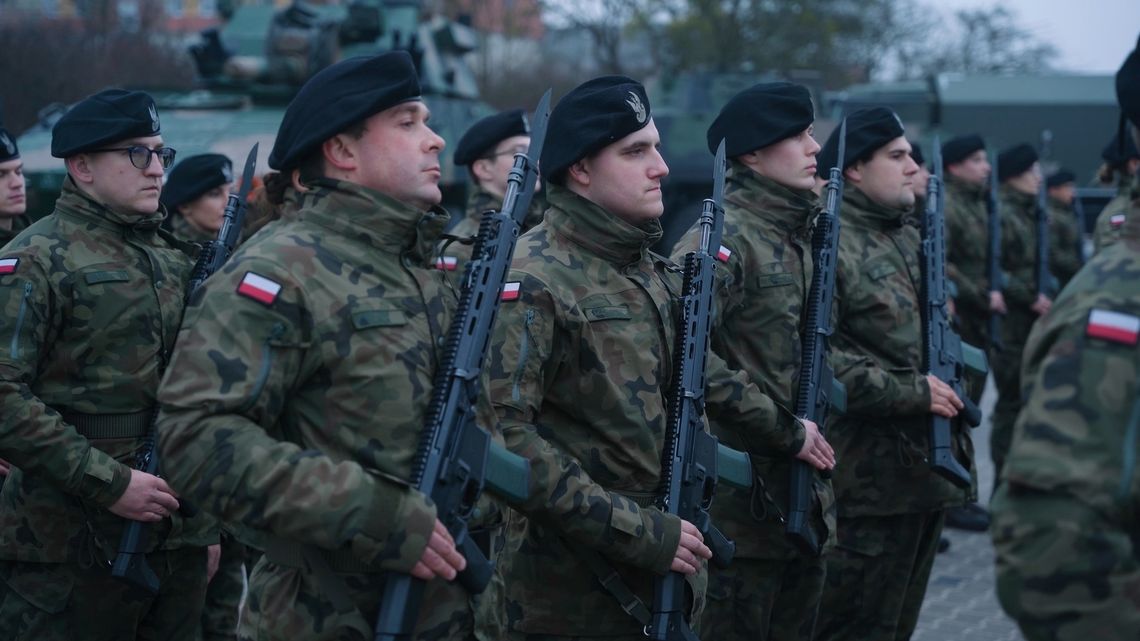 Elewowie 17. WBZ złożyli uroczystą przysięgę wojskową Elewowie 17. WBZ złożyli uroczystą przysięgę wojskową