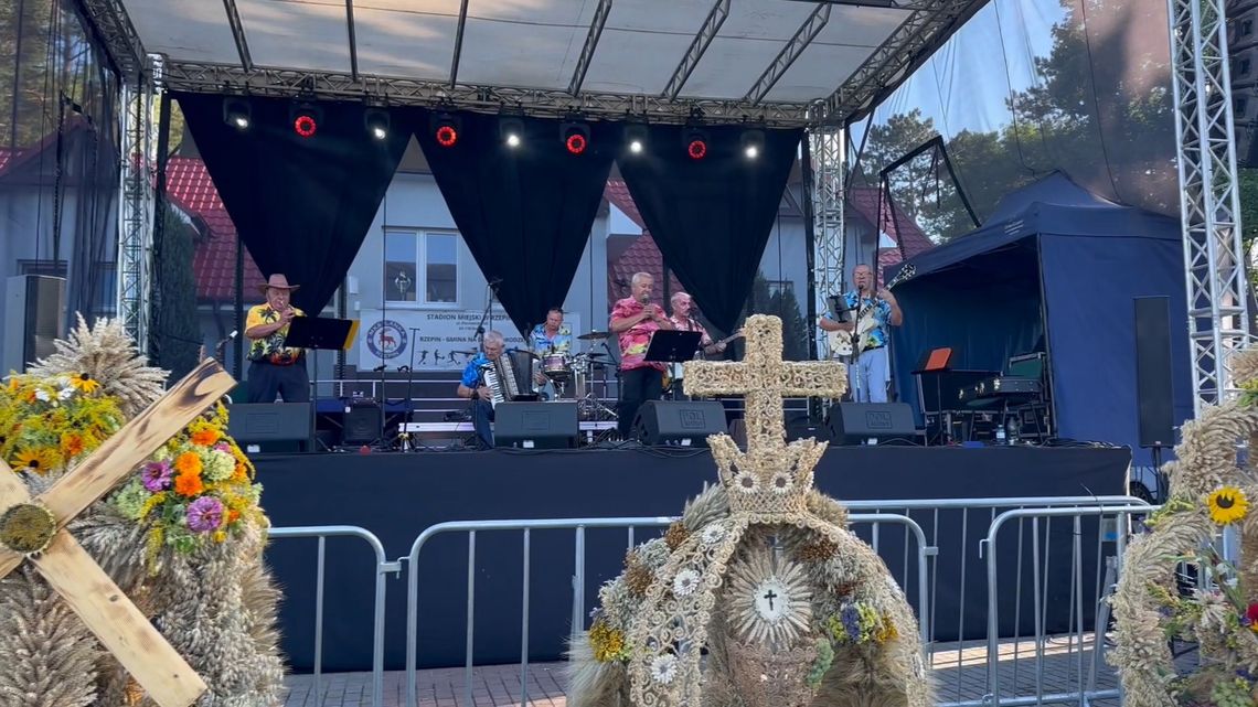 Gminne dożynki w Rzepinie - podziękowania dla rolników, tradycja i wspólna zabawa Gminne dożynki w Rzepinie - podziękowania dla rolników, tradycja i wspólna zabawa