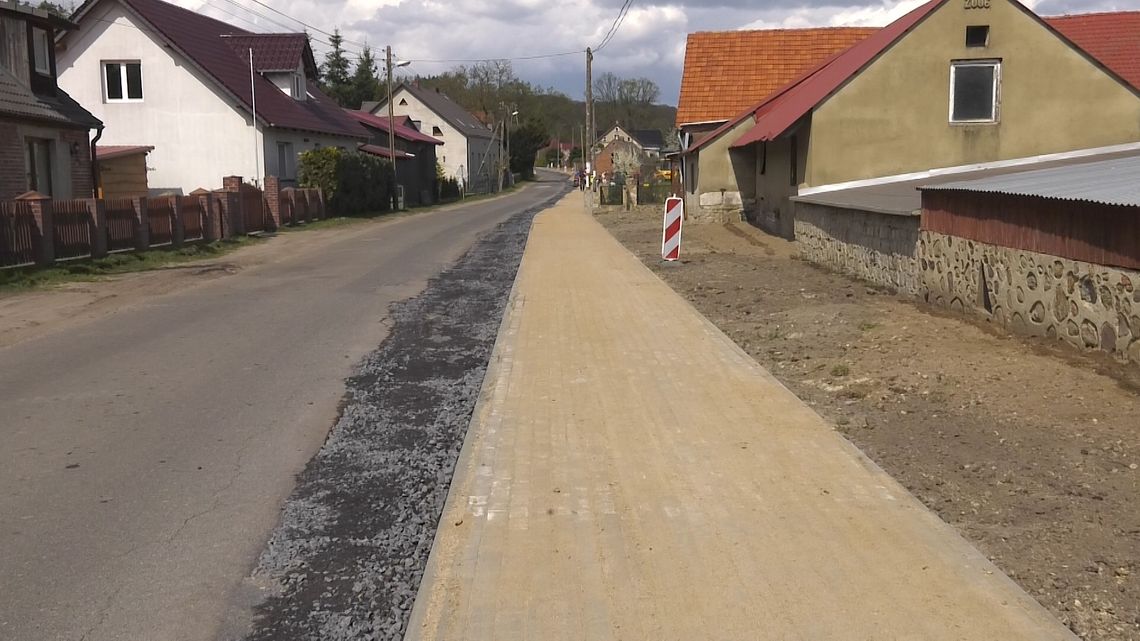 Inwestycje infrastruktury drogowej w Sieniawie - Powiat Świebodziński