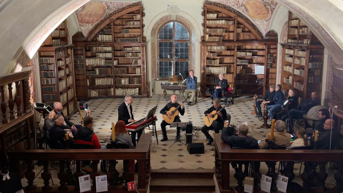 Jazz i klasyczne instrumenty w Bibliotece Poaugustiańskiej w Żaganiu