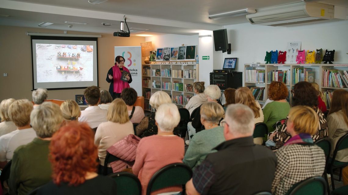 Literacki spacer po Paryżu z Martą Orzeszyną w międzyrzeckiej bibliotece