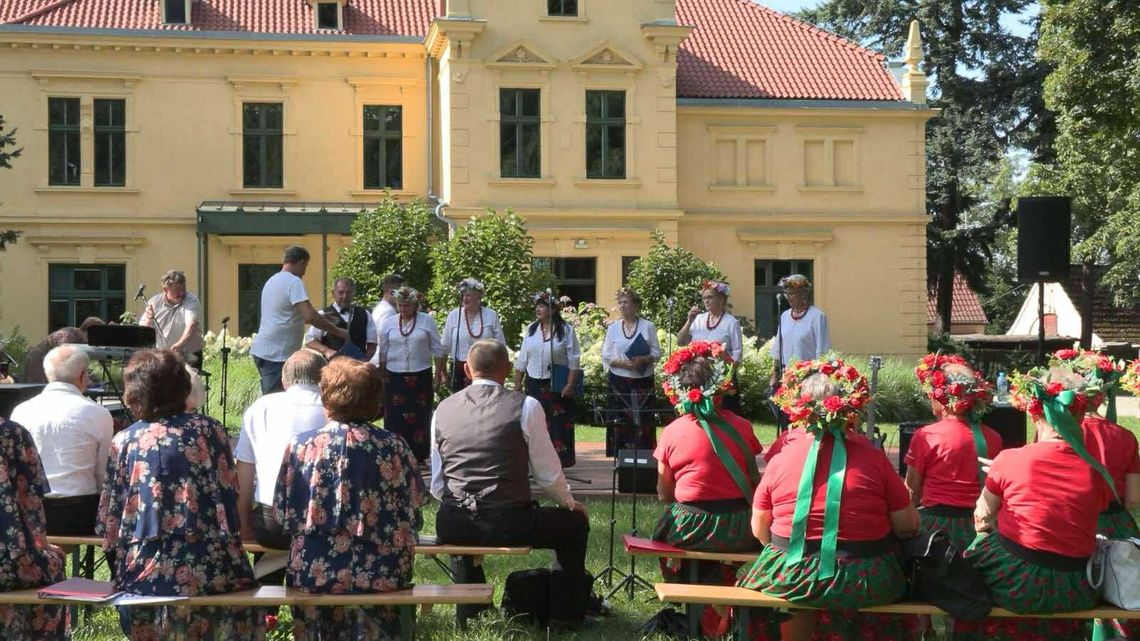 Ludowe brzmienia w Kisielinie – IV Festiwal Zespołów Śpiewaczych za nami