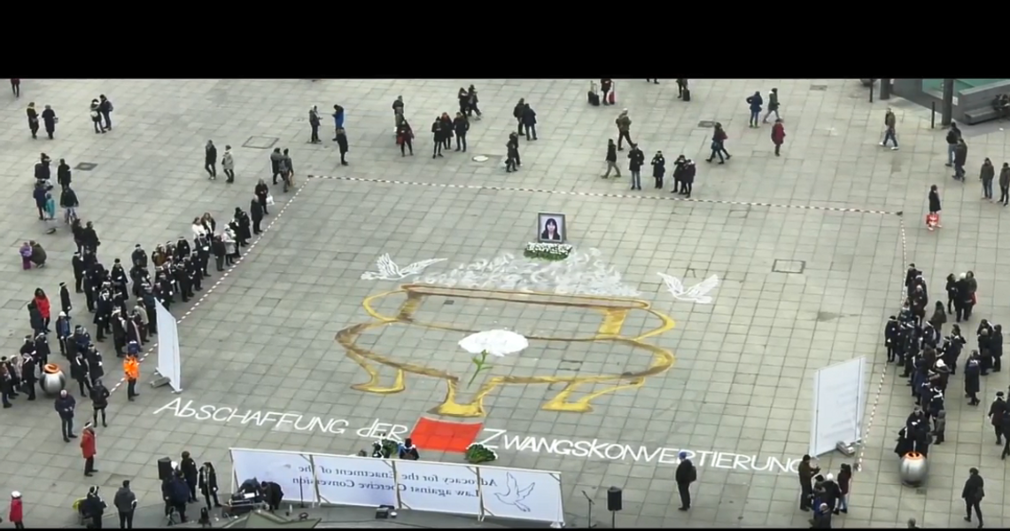 Manifestacja w Berlinie dotycząca wolności wiary.