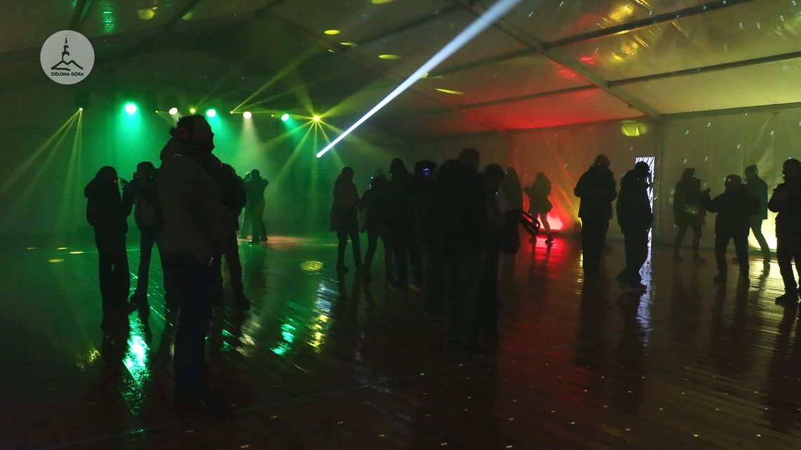 Miejski Sylwester 2025/2026 w Zielonej Górze w formule silent party Miejski Sylwester 2025/2026 w Zielonej Górze w formule silent party