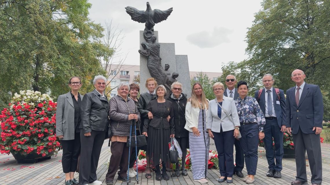 Mieszkańcy Słubic uczcili ofiary Sybiru i agresji Związku Sowieckiego na Polskę Mieszkańcy Słubic uczcili ofiary Sybiru i agresji Związku Sowieckiego na Polskę