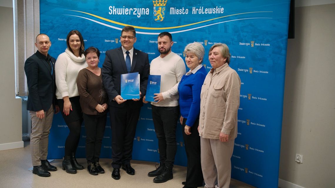 Modernizacja dróg w gminie Skwierzyna - podpisanie umowy