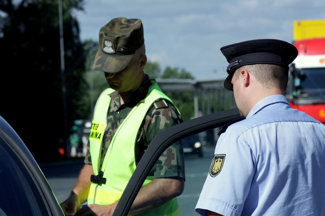  NIELEGALNY IMIGRANT Z NIGERII ZATRZYMANY PRZY GRANICY Z NIEMCAMI