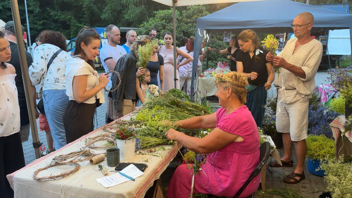 Noc Kupały rozświetliła skansen w Ochli Noc Kupały rozświetliła skansen w Ochli