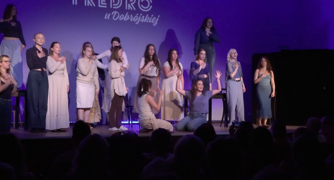 Nowoczesne "Śluby Panieńskie" w wykonaniu Teatru Arkany