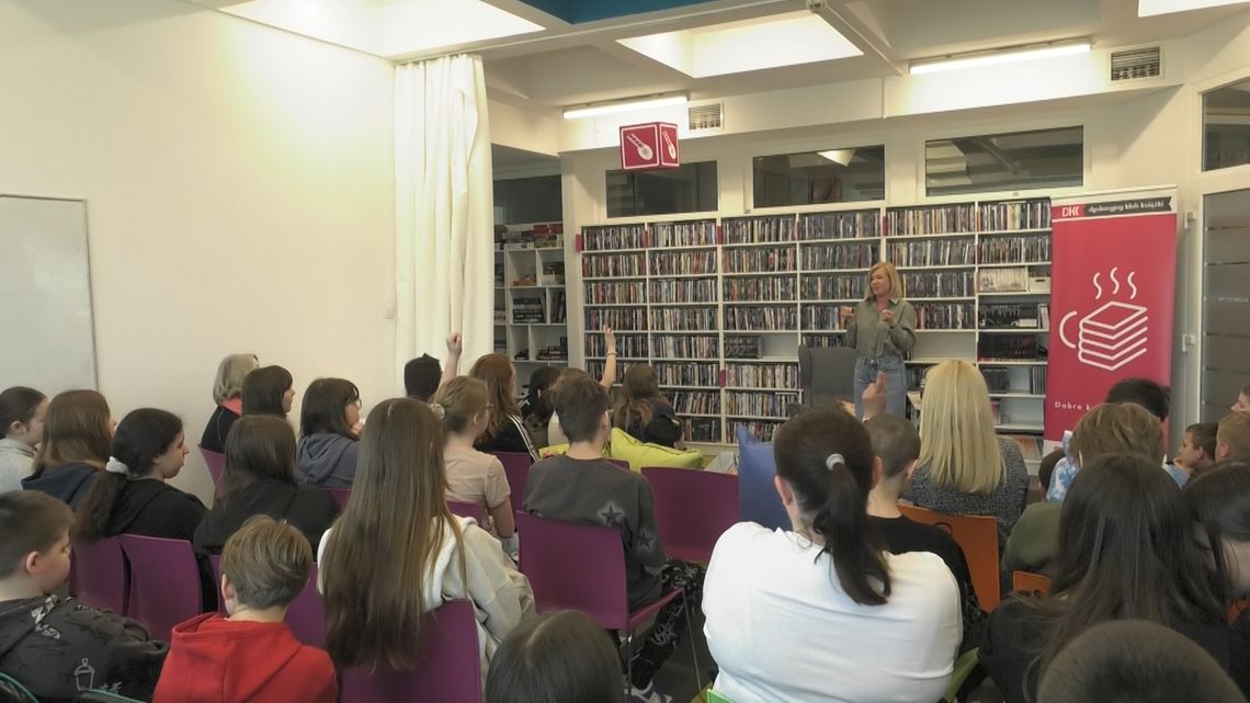 Od pustej kartki do hitu - spotkanie z pisarką Barbarą Wysoczańską Od pustej kartki do hitu - spotkanie z pisarką Barbarą Wysoczańską