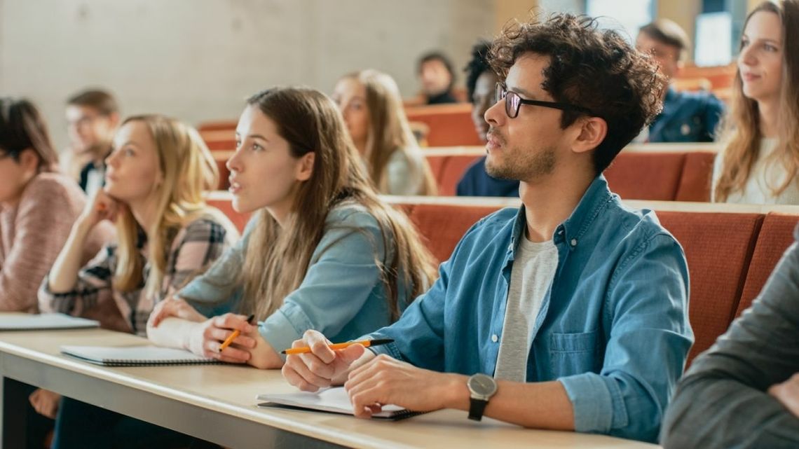 Po tych studiach zarabia się w Polsce najlepiej. Nawet 12 tys. zł na start