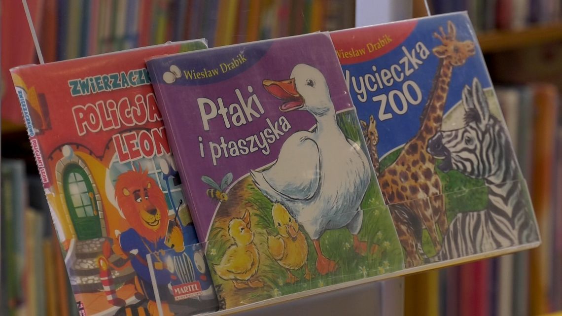 Przedszkolaki na spotkaniu autorskim z Wiesławem Drabikiem