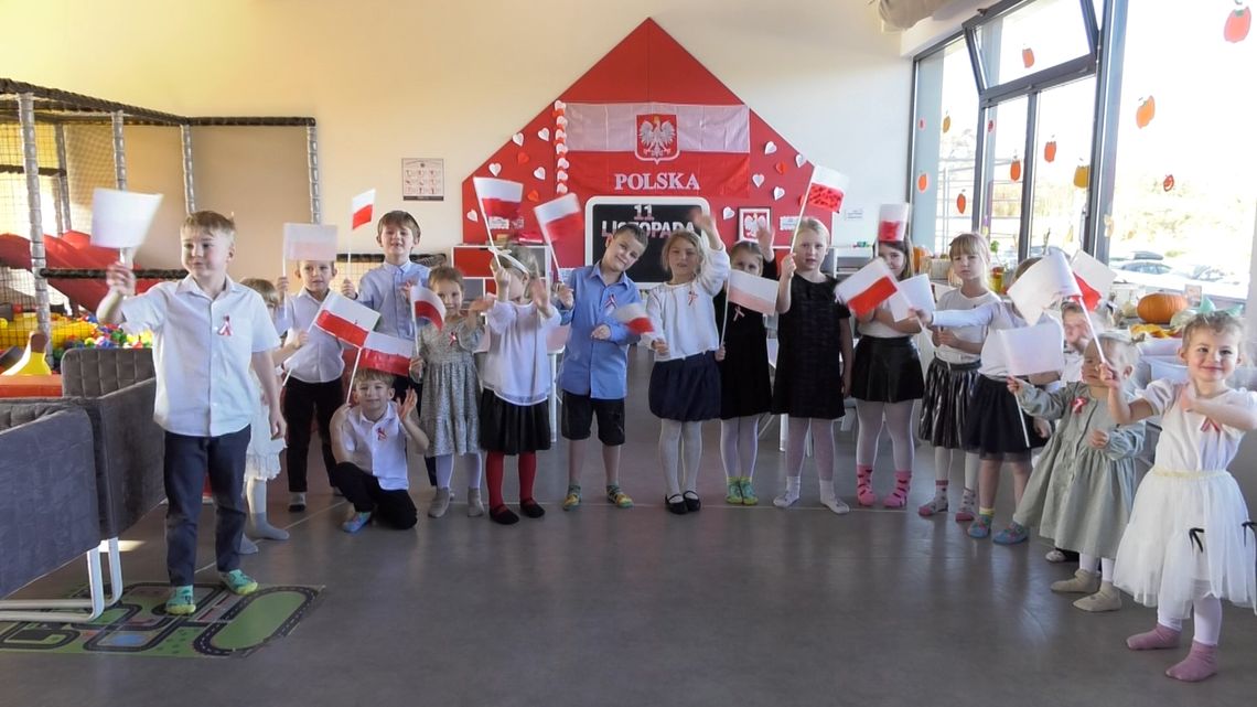 Przedszkolaki z Przedszkola Odkrywcy w Kunowicach uczcili Święto Niepodległości Przedszkolaki z Przedszkola Odkrywcy w Kunowicach uczcili Święto Niepodległości