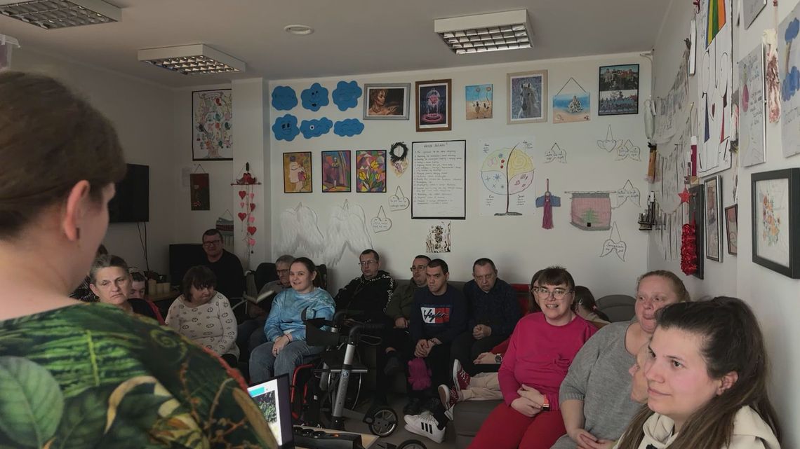 Przyroda dla każdego - zajęcia fundacji Dziupla dla ŚDS i Klubu Senior+ w Rzepinie Przyroda dla każdego - zajęcia fundacji Dziupla dla ŚDS i Klubu Senior+ w Rzepinie