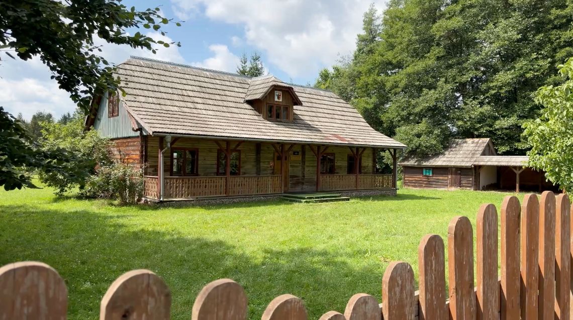 Spacer z przewodnikiem w Muzeum Etnograficznym w Ochli - historia Kresów Spacer z przewodnikiem w Muzeum Etnograficznym w Ochli - historia Kresów