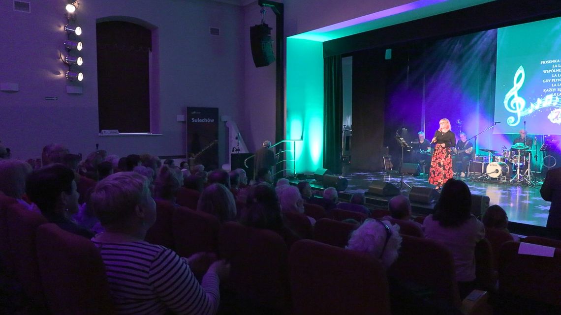 „Śpiewające dzieci po 40-stce” koncert w Sulechowie „Śpiewające dzieci po 40-stce” koncert w Sulechowie