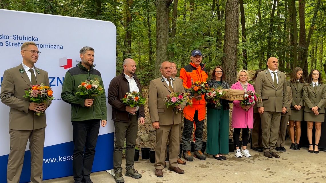 Starościn znów zachwycił ekologiczną energią. „Wioska dla Ziemi” przyciągnęła tłumy Starościn znów zachwycił ekologiczną energią. „Wioska dla Ziemi” przyciągnęła tłumy