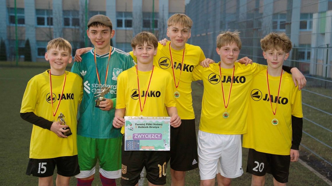 Turniej dzikich drużyn w piłce nożnej - Świebodzin Turniej dzikich drużyn w piłce nożnej - Świebodzin