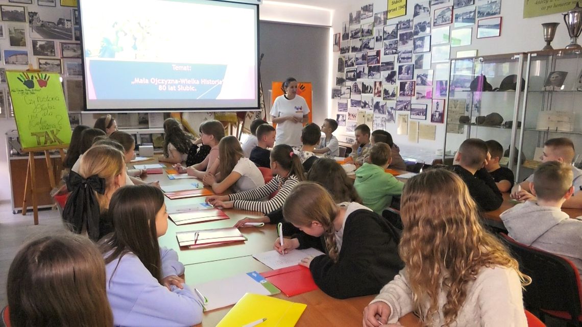 Uczniowie poznali historię Słubic w ramach lekcji regionalnej