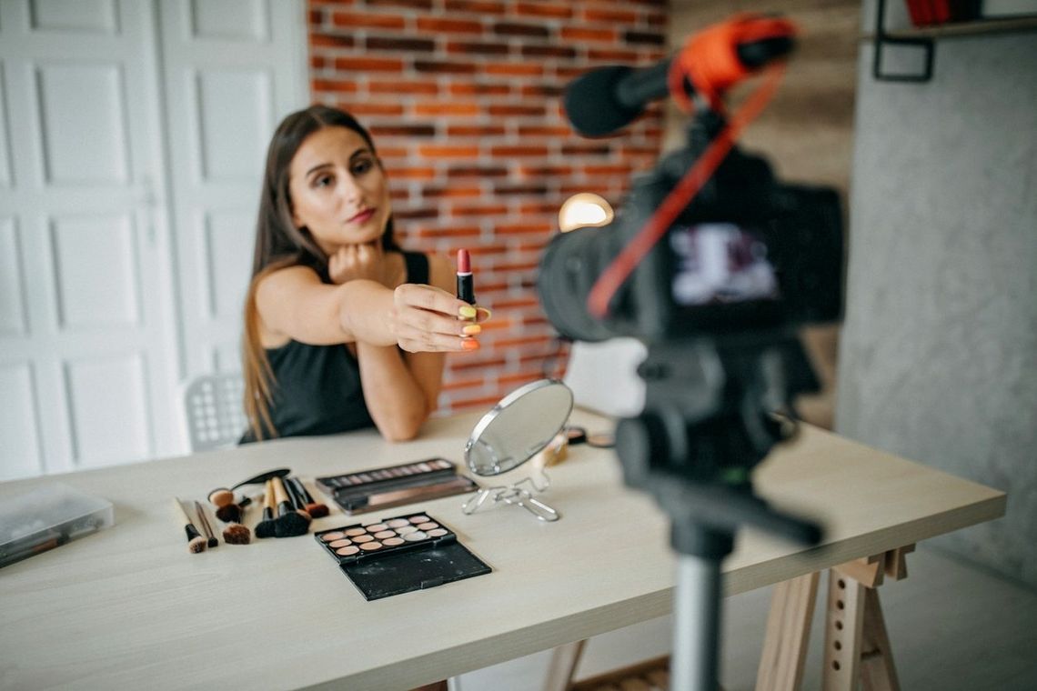 UOKiK bierze się za influencerów. Rozliczy ich za kryptoreklamy 