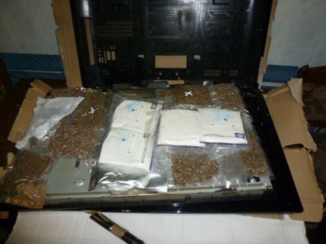 W telewizorach ukryli blisko 4,5 kg marihuany i ponad 3 kg amfetaminy