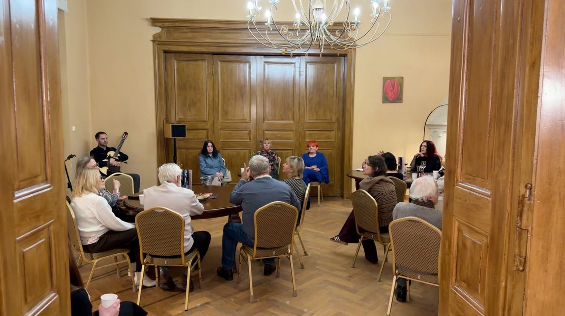 Wernisaż wystawy „Omówmy to” w Pałacu w Starym Kisielinie Wernisaż wystawy „Omówmy to” w Pałacu w Starym Kisielinie