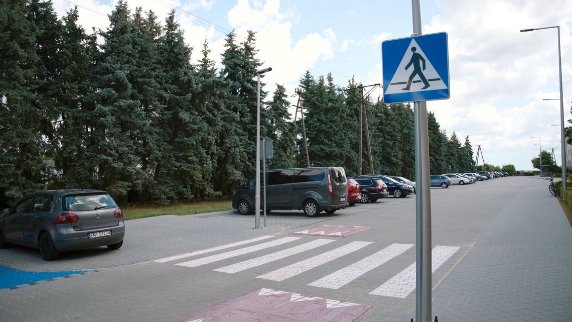 Zakończenie inwestycji drogowej w Pniewie - Gmina Międzyrzecz Zakończenie inwestycji drogowej w Pniewie - Gmina Międzyrzecz