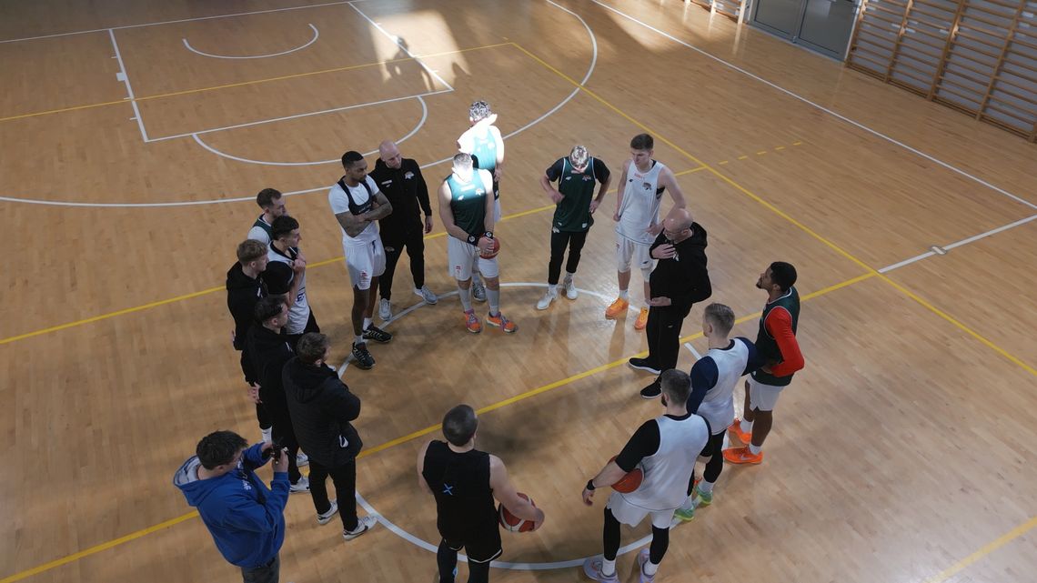 Zastal powalczy z Twardymi Piernikami