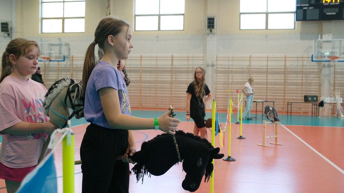 Zawody Hobby Horse Jump&Drive w Skwierzynie